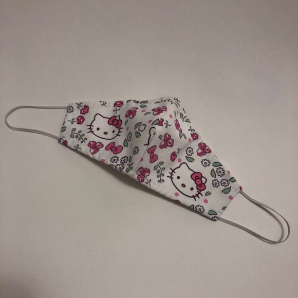 Handmade Hello Kitty Face Mask & Pouch - Picture 2 of 4